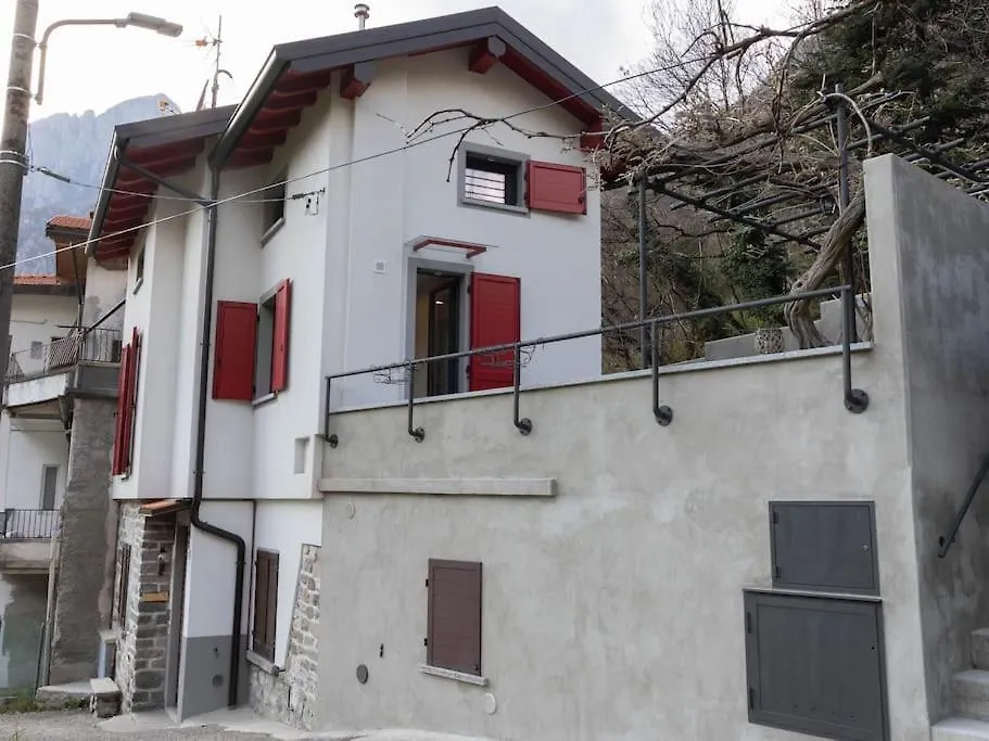 レッコ Al Sollievo Houseヴィラ イタリア