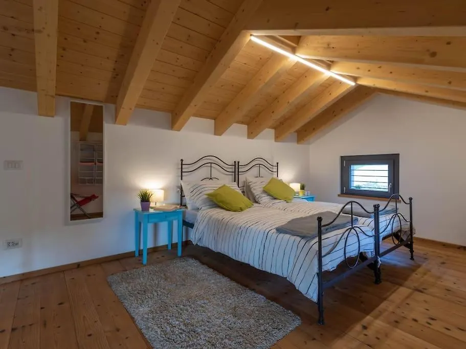 فيلا ليكوفي Al Sollievo House 0*, ليكو إيطاليا