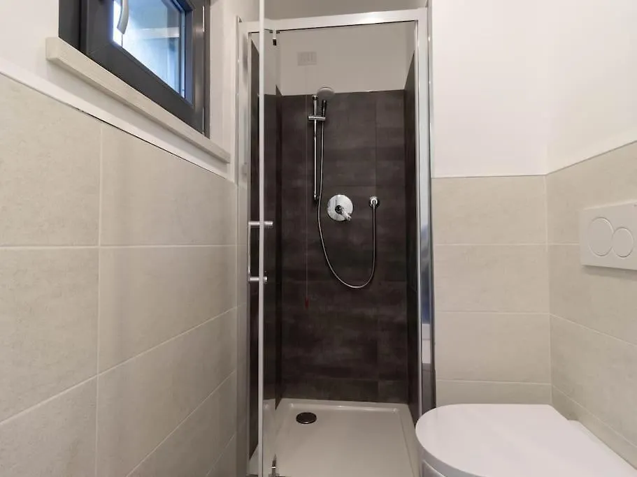 Al Sollievo House Villa Lecco 0*,